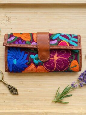 Handmade Mexican Leather Wallet Floral Embroidered Boho Trifold Clutch NEW